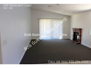 369 Hazelnut Ln in Oakley, CA - Building Photo - Building Photo