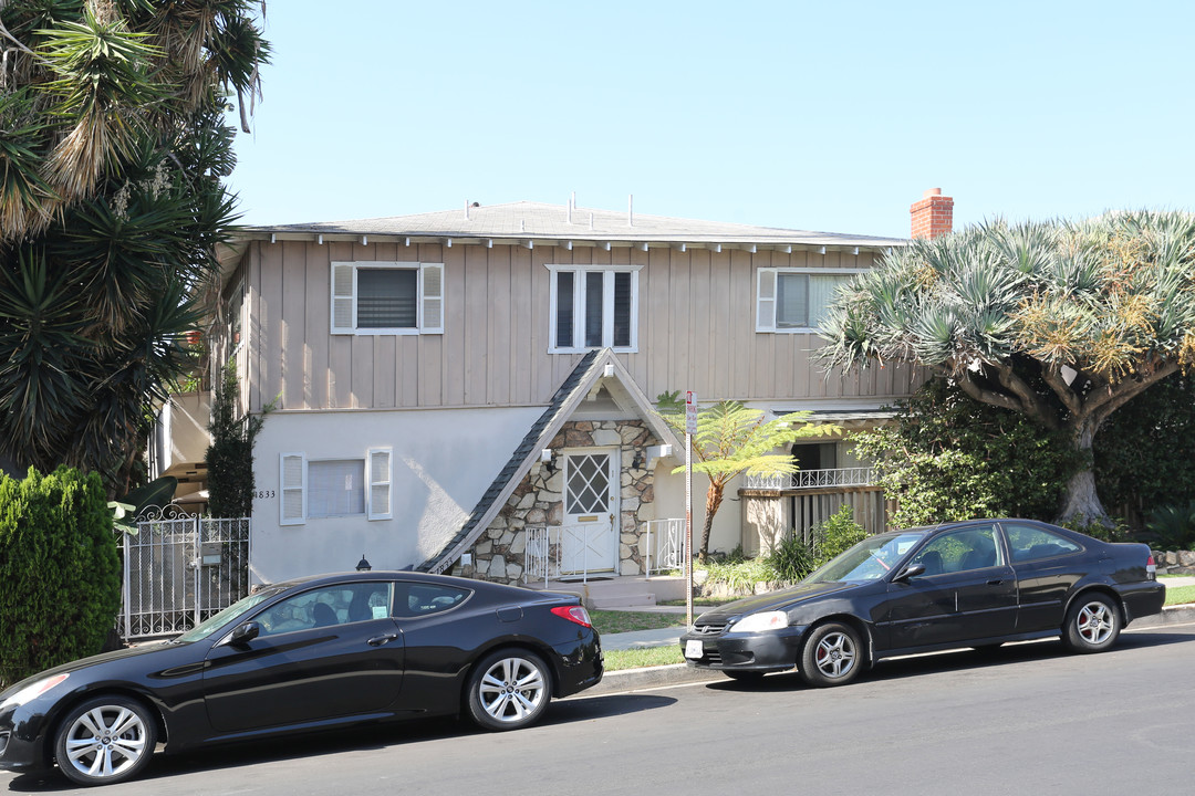 1833 Corinth Ave in Los Angeles, CA - Building Photo