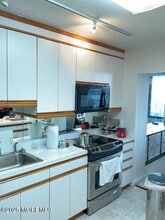 1 Channel Dr in Monmouth Beach, NJ - Building Photo - Building Photo