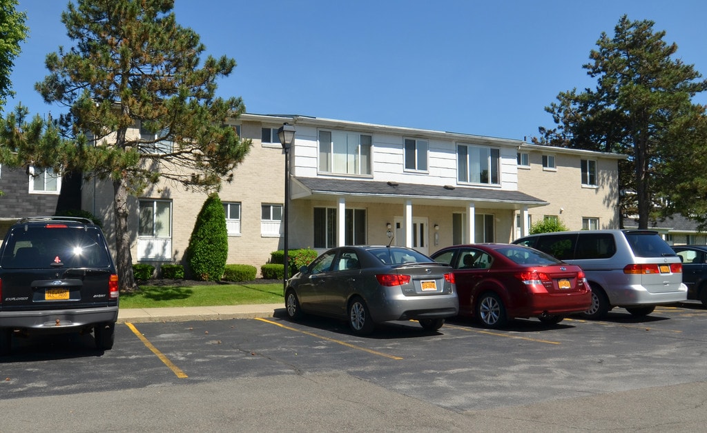 Dannybrook Apartments Williamsville, NY Apartments