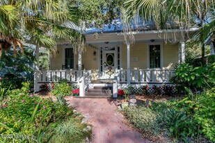 68 Saragossa St in St. Augustine, FL - Building Photo