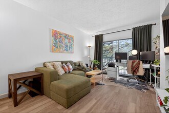 318 38th St in Union City, NJ - Building Photo - Building Photo