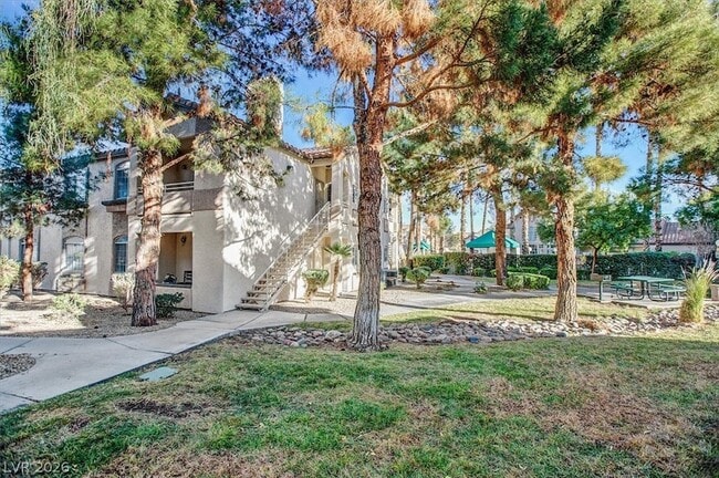 property at 75 N Valle Verde Dr