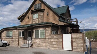 525 S Mission St, Unit 6 in Wenatchee, WA - Building Photo