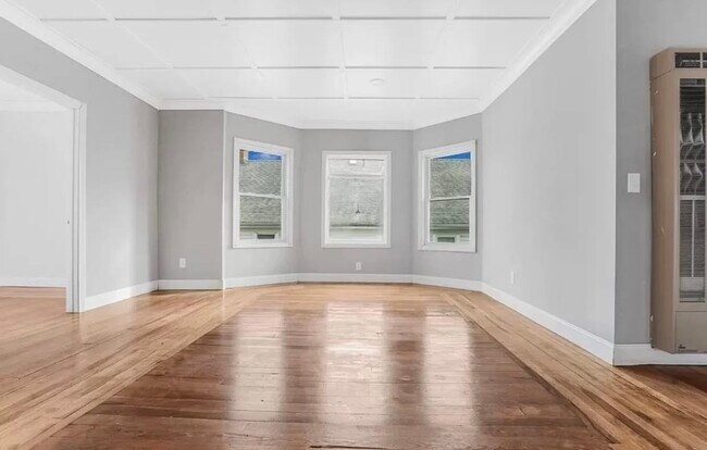 475 Tecumseh St, Unit Unit 1 in Fall River, MA - Building Photo - Building Photo