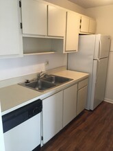 643 Executive Center Dr in West Palm Beach, FL - Foto de edificio - Building Photo