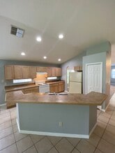 4627 Dunnie Dr in Tampa, FL - Building Photo - Building Photo