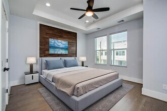 2413 Anita St in Houston, TX - Building Photo - Building Photo
