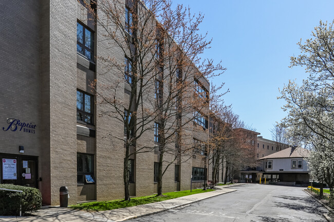 Baptist Manor in Pittsburgh, PA - Foto de edificio - Building Photo