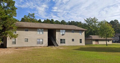 600 Vernon Trace Cir in Leesville, LA - Building Photo - Building Photo