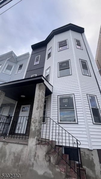 property at 788 E 18th St