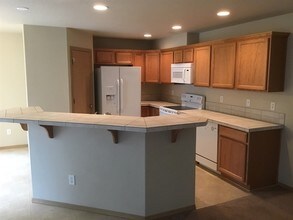 37828 Hamilton Ridge Dr in Sandy, OR - Building Photo - Building Photo