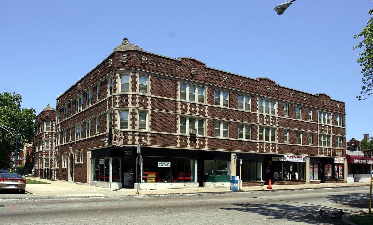 700-710 E 83rd St in Chicago, IL - Building Photo