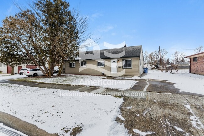 13341 Herbert Ave in Warren, MI - Building Photo - Building Photo