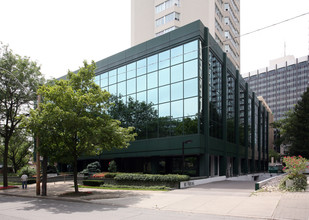 Apartments in Toronto, ON - Building Photo - Building Photo