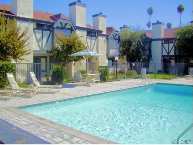 19221 Sherman Way, Unit Unit#7 in Reseda, CA - Foto de edificio