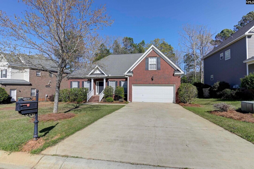 205 Black Walnut Dr in Lexington, SC - Building Photo