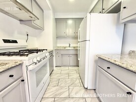 5309 Agnes Ave, Unit 14 in Los Angeles, CA - Building Photo