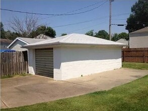 1704 E Franklin St in Evansville, IN - Building Photo - Building Photo