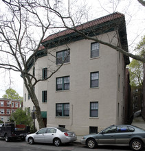 Tri-Corner in Brookline, MA - Foto de edificio - Building Photo