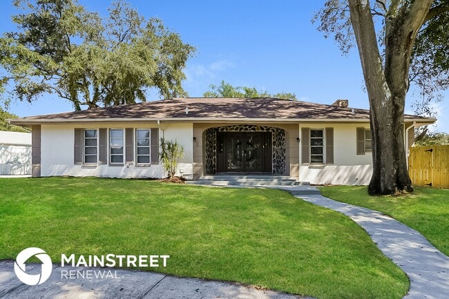 property at 3 Bay Hill Ct