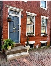 223 Jackson St, Unit 223 in Trenton, NJ - Foto de edificio - Building Photo