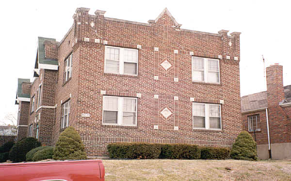 Harmony Court Apartments in St. Louis, MO - Building Photo