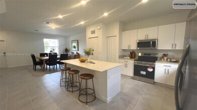 1178 SE 2nd St in Florida City, FL - Building Photo - Building Photo