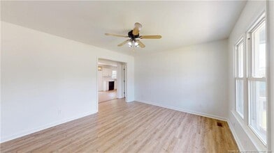 242 Eppingdale Dr in Spring Lake, NC - Building Photo - Building Photo