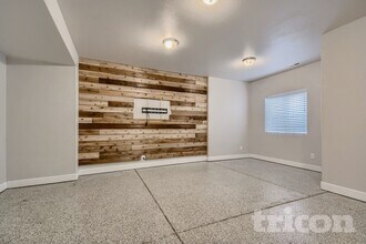 9805 W Hinsdale Pl in Littleton, CO - Building Photo - Building Photo