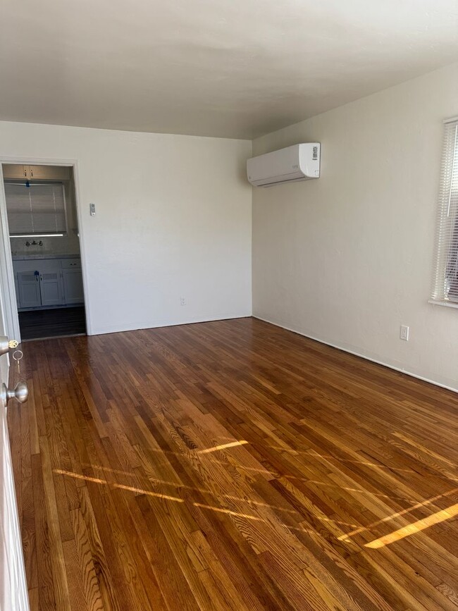 property at 5008 Muir Ave