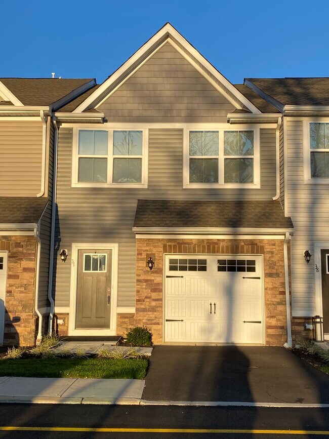 37 Athens Way Rentals in Cliffwood, NJ