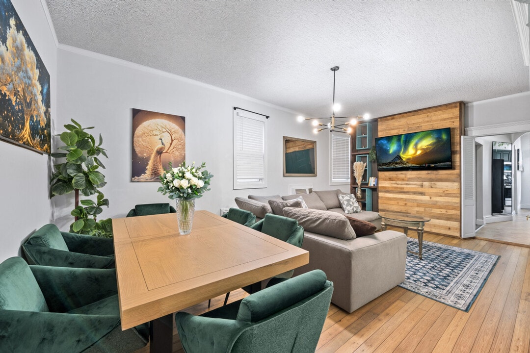 84 W 42nd St in Bayonne, NJ - Foto de edificio