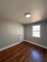 921 Woodland Dr in West Columbia, SC - Building Photo - Building Photo