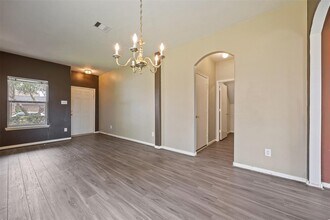 1106 Vernage Rd in Houston, TX - Building Photo - Building Photo