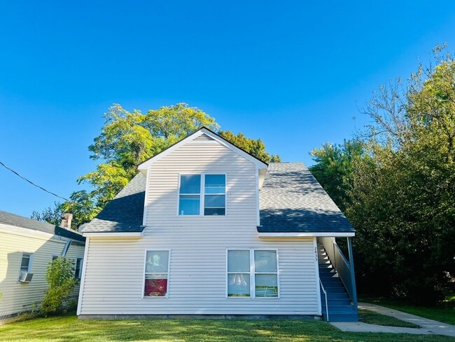 property at 2433 Slevin St