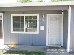 2801 Lerwick Rd in Sacramento, CA - Building Photo - Building Photo