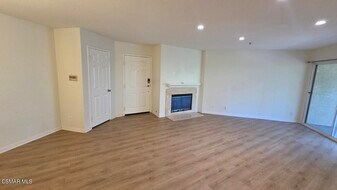 697 Sutton Crest Trail in Oak Park, CA - Building Photo