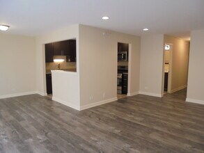 1534 Springview Ct in Wheeling, IL - Building Photo - Building Photo