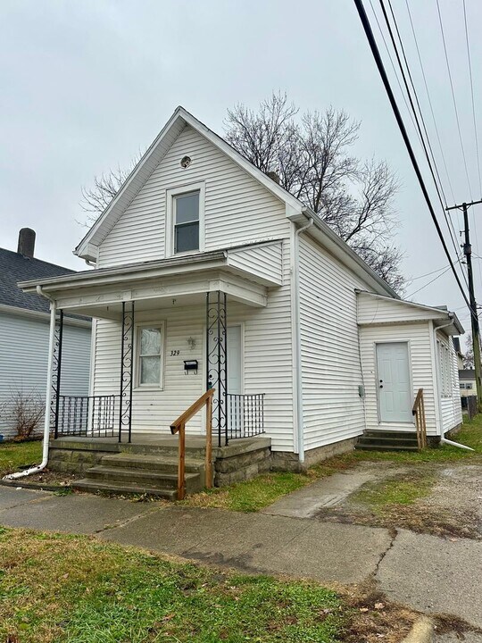 329 E Mechanic St in Shelbyville, IN - Building Photo