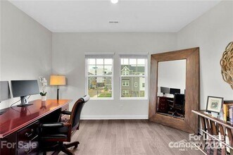 2410 Arbor Loop Dr in Charlotte, NC - Building Photo - Building Photo