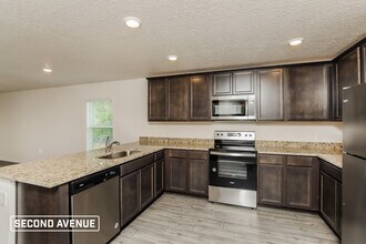 3399 Lakeland Ave in Palm Bay, FL - Foto de edificio - Building Photo