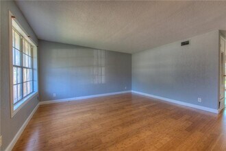4705 Oldfort Hill Dr in Austin, TX - Building Photo - Building Photo