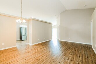 417 Halstead Dr in Davenport, FL - Foto de edificio - Building Photo