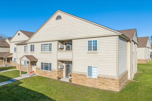 Somerset Oaks Apartments and Townhomes in St. Louis Park, MN - Foto de edificio - Building Photo