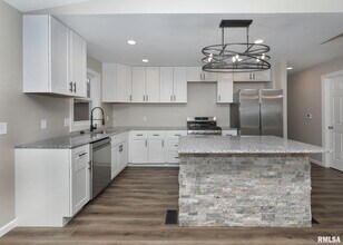2800 78th Ave in Milan, IL - Building Photo - Building Photo
