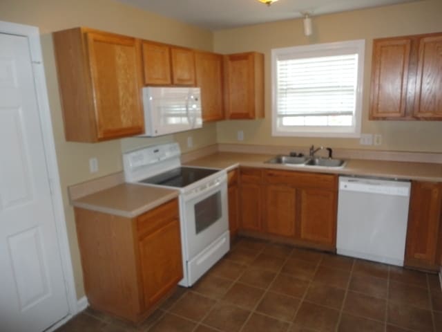 3700 Cashew Dr in Raleigh, NC - Foto de edificio - Building Photo