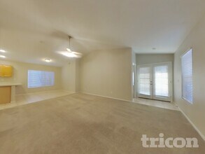 18071 N 113th Ave in Surprise, AZ - Foto de edificio - Building Photo