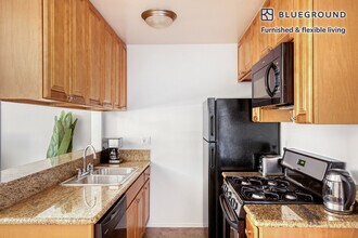 14355 Huston St-Unit -FL1-ID486 in Los Angeles, CA - Building Photo - Building Photo