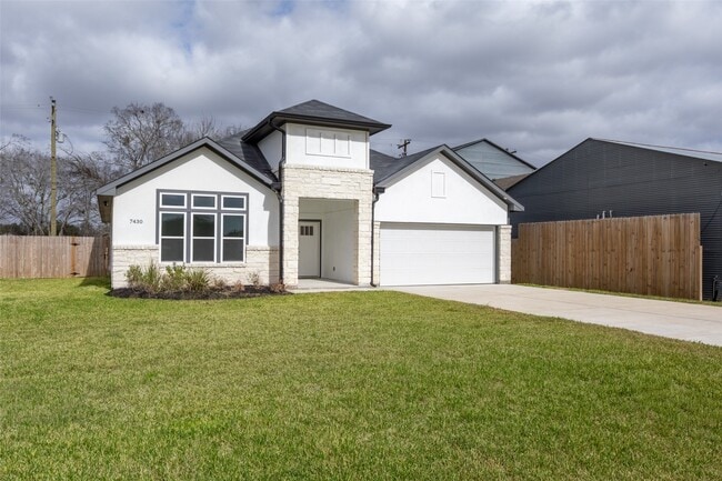 7430 Avenue E in Beasley, TX - Building Photo - Building Photo